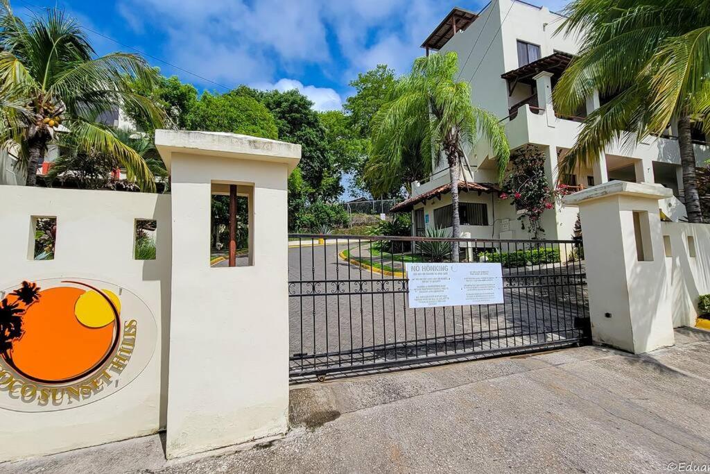 Amazing Oceanview Rooftop Terrace Walk To Apartment