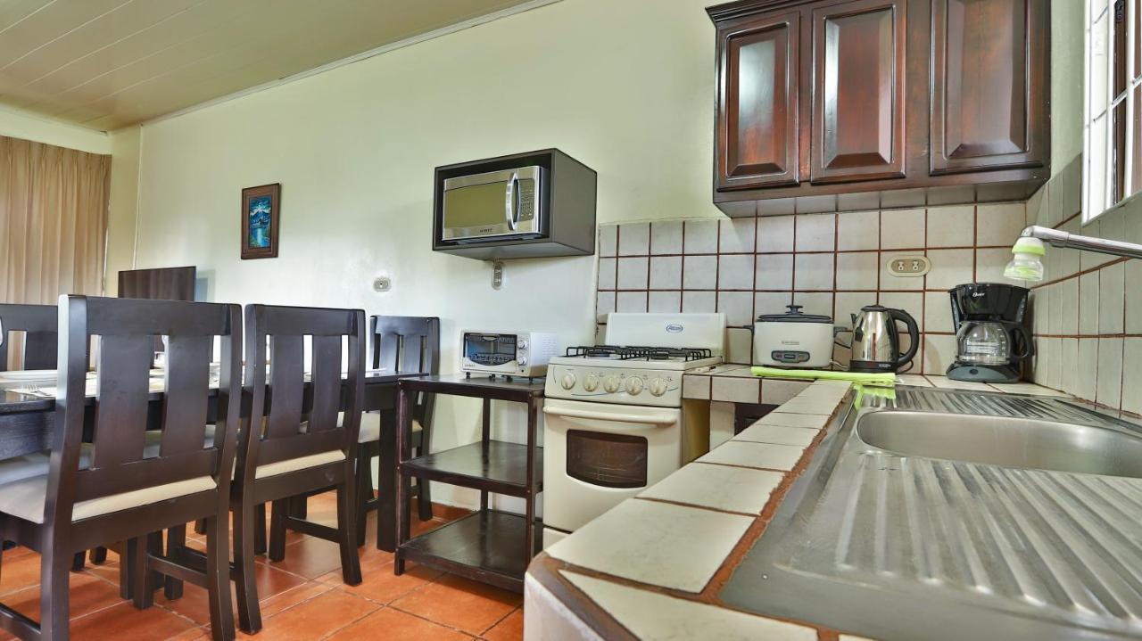 Aparthotel Condo's Vista Al Volcan