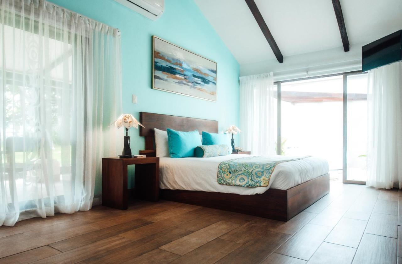Bahia Del Sol Beach Front Boutique 4*