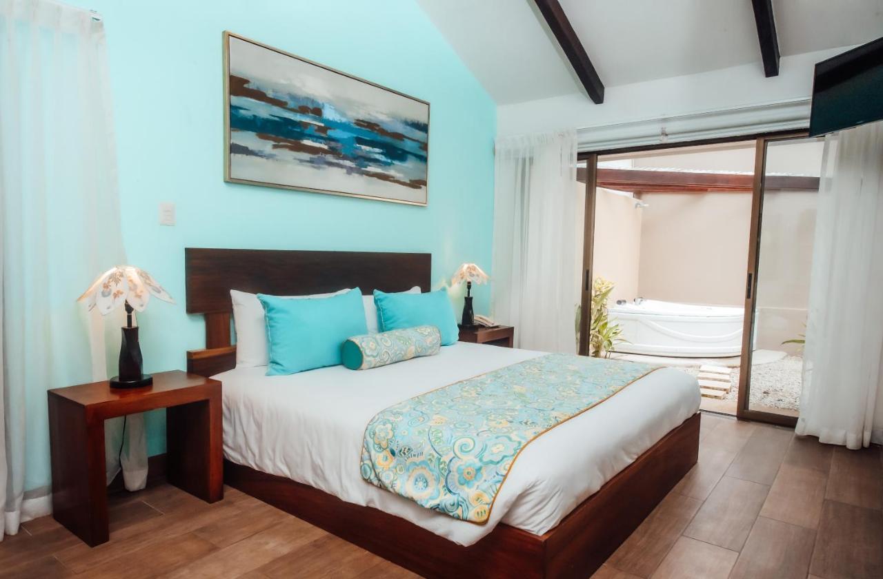 Bahia Del Sol Beach Front Boutique