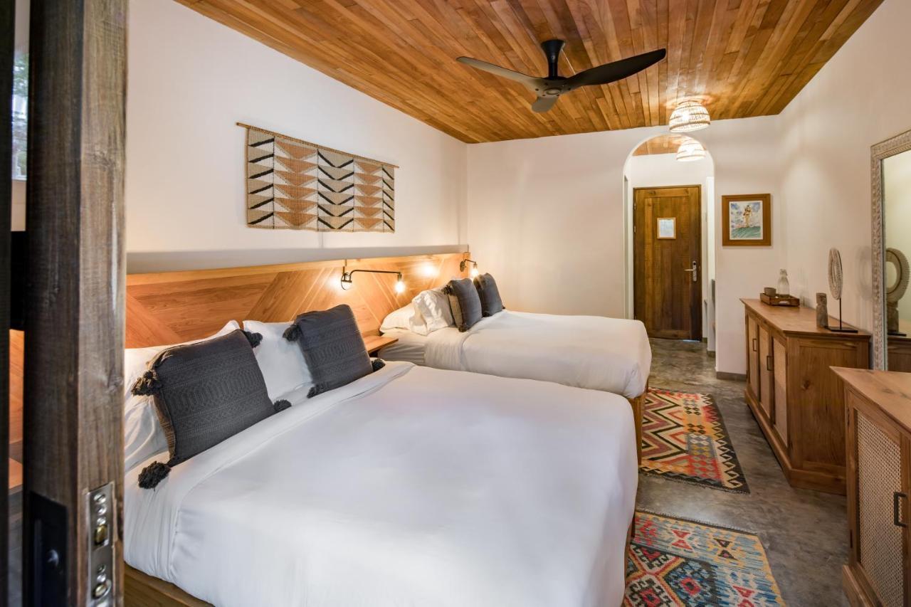 Hotel The Nomadic