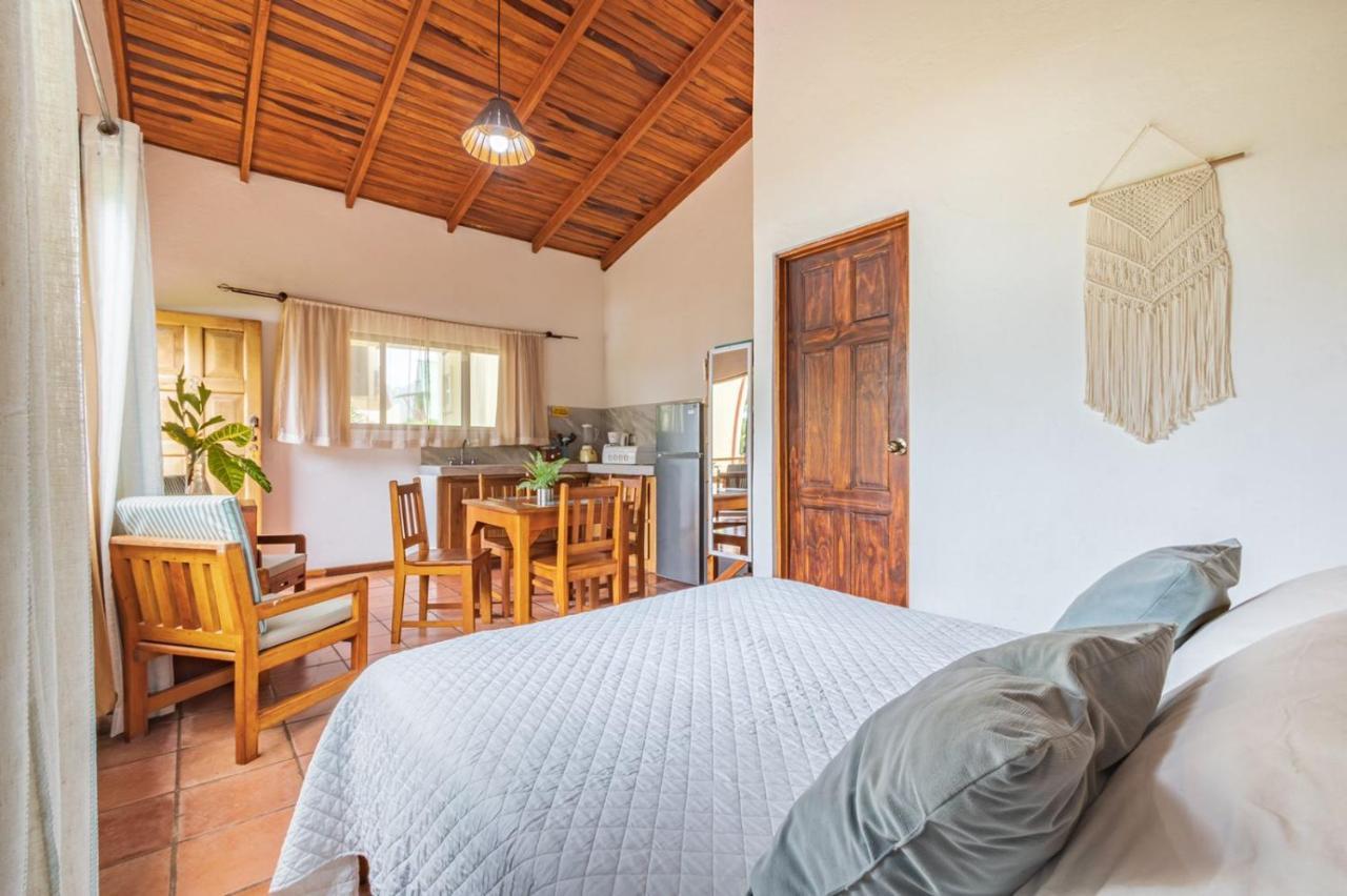Hotel Ola Bonita Beachfront 3*