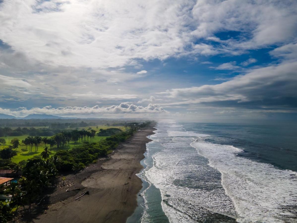 Ola Bonita Beachfront 3*