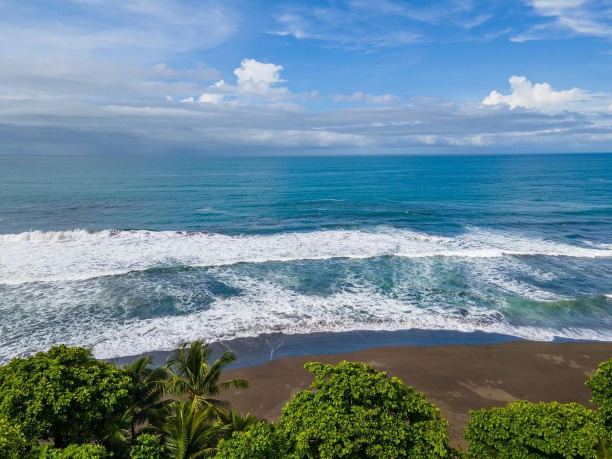 Ola Bonita Beachfront 3*