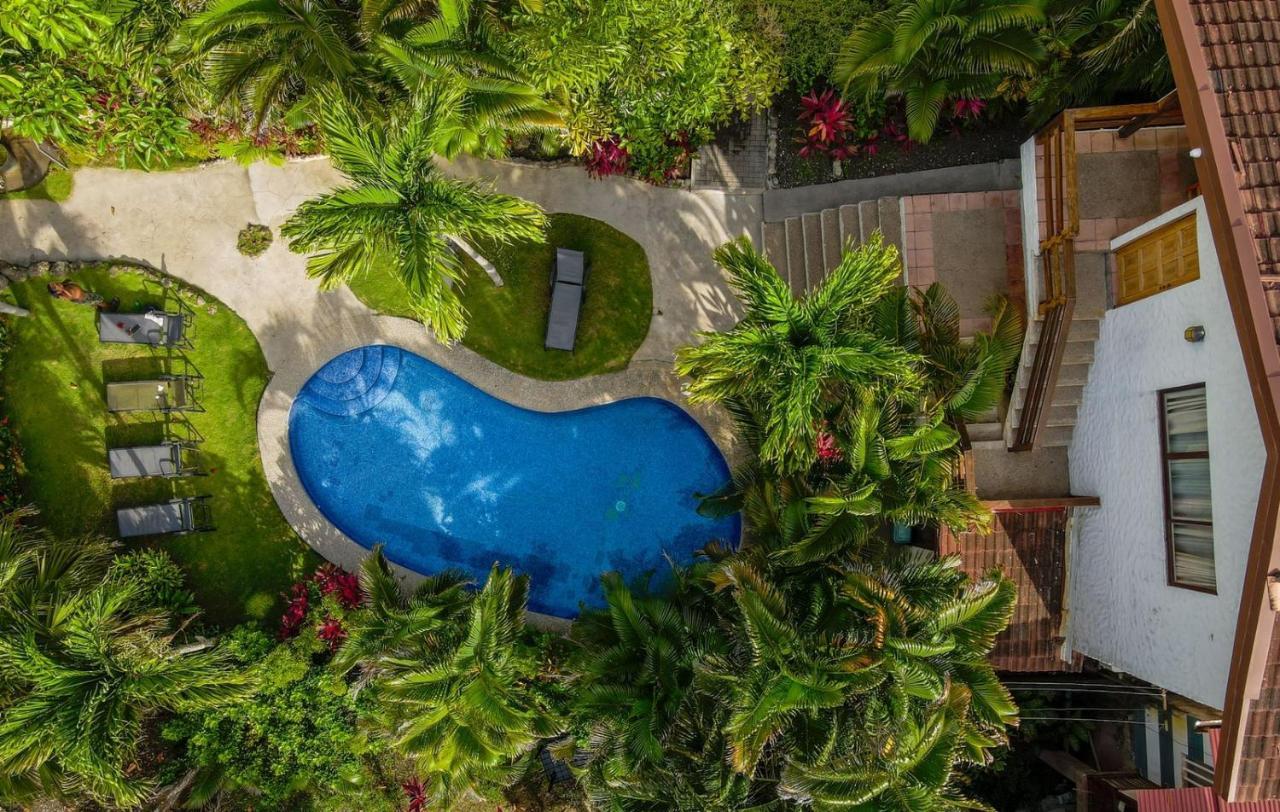 Ola Bonita Beachfront Hotel 3*