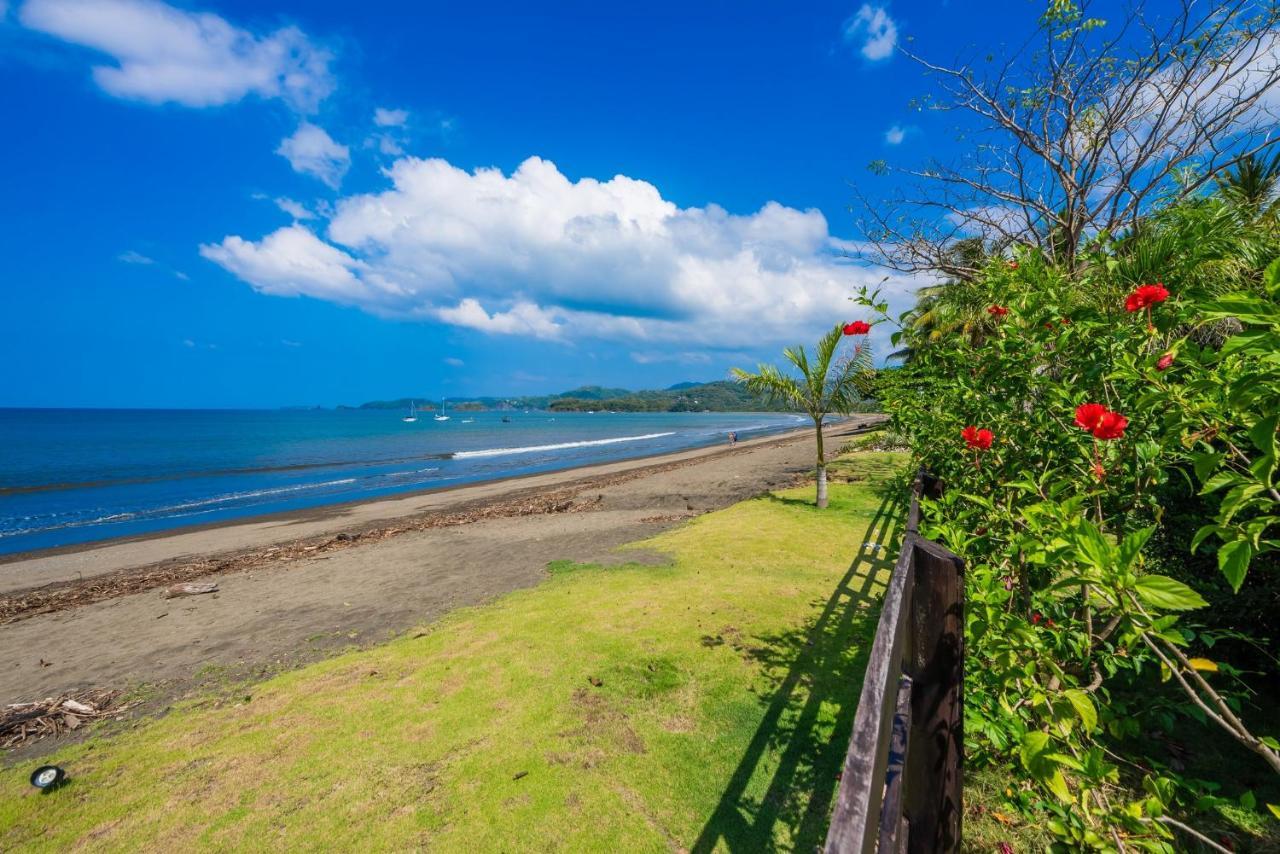 Beachfront - 7-br Villa, Private Cook Included - Casa Royal * Potrero (Guanacaste)