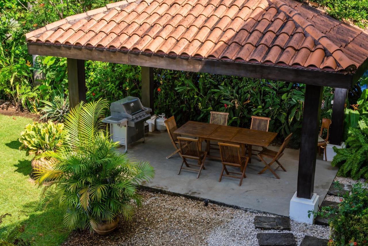 Beachfront - 7-br Villa, Private Cook Included - Casa Royal Villa