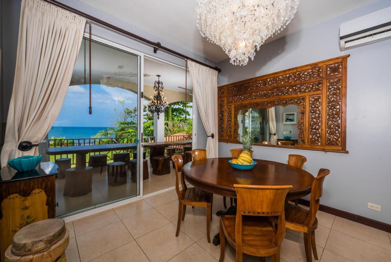 Beachfront - 7-br Villa, Private Cook Included - Casa Royal *