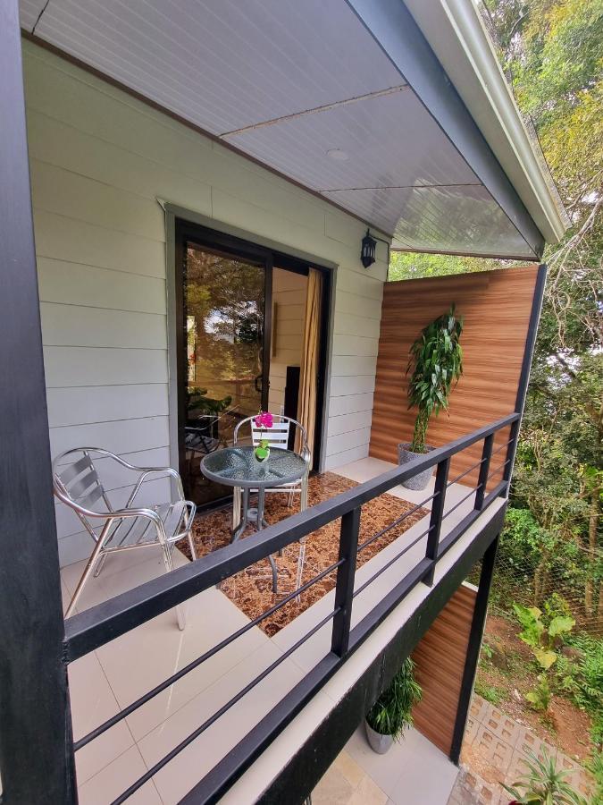 Calathea Bed & Breakfast 3*