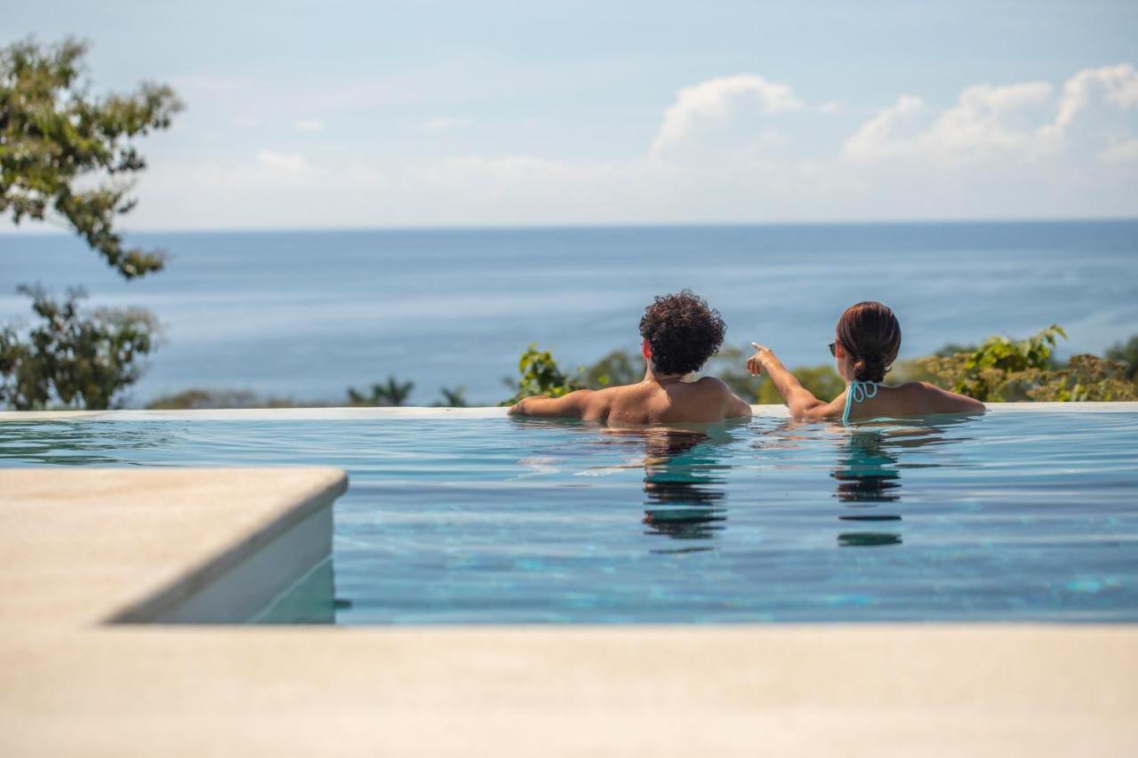 Adeluna Luxury Montezuma