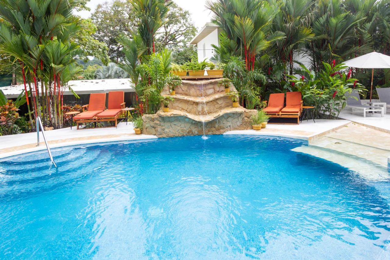 La Vela Boutique (adults Only)