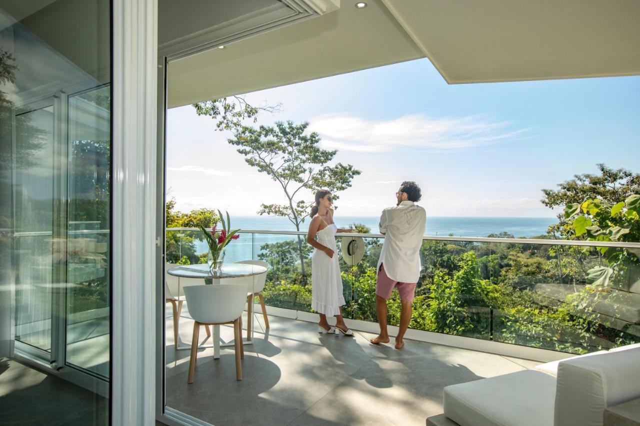 Adeluna Luxury Lodge *