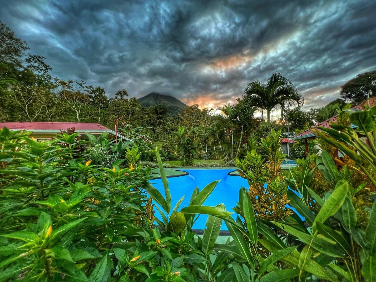 Loma Real Hot Springs Hotel