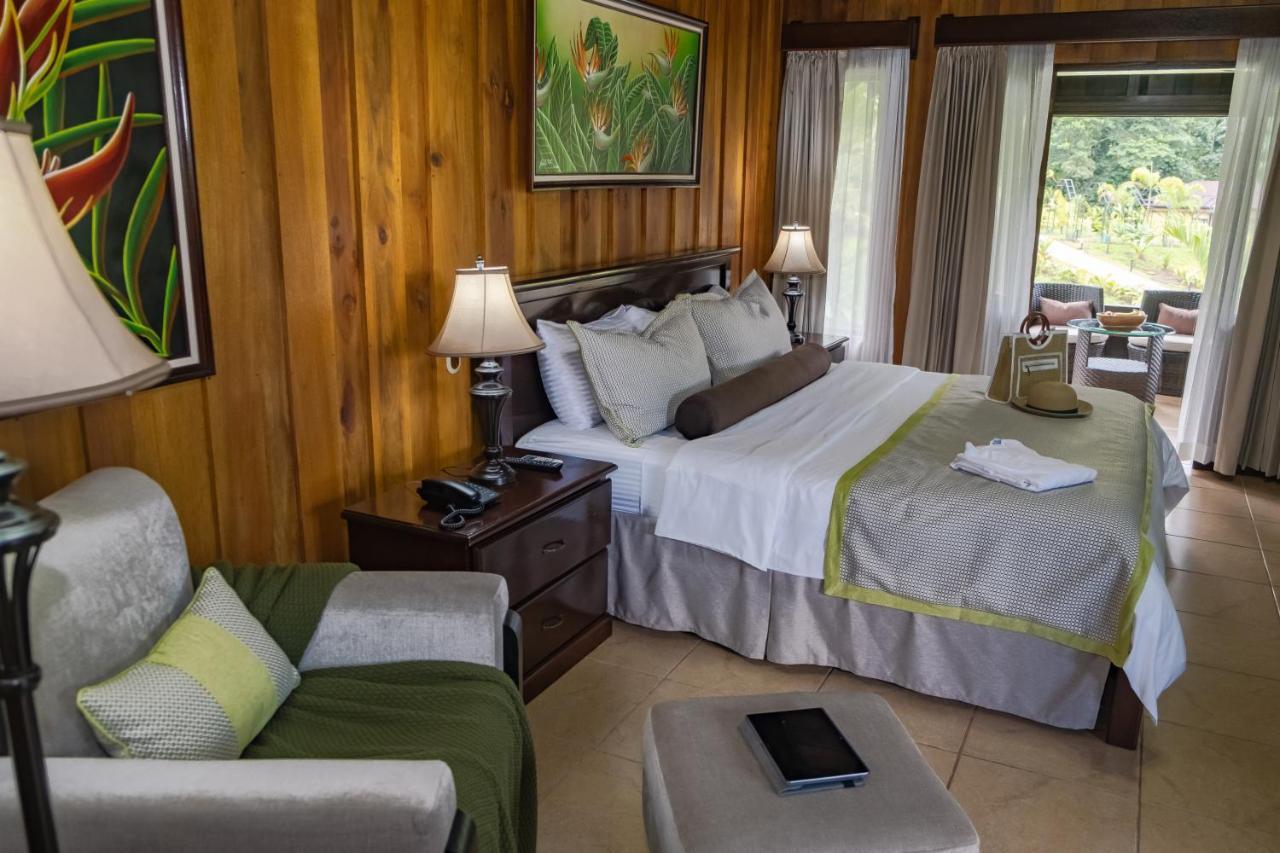 Lomas Del Volcan Hotel