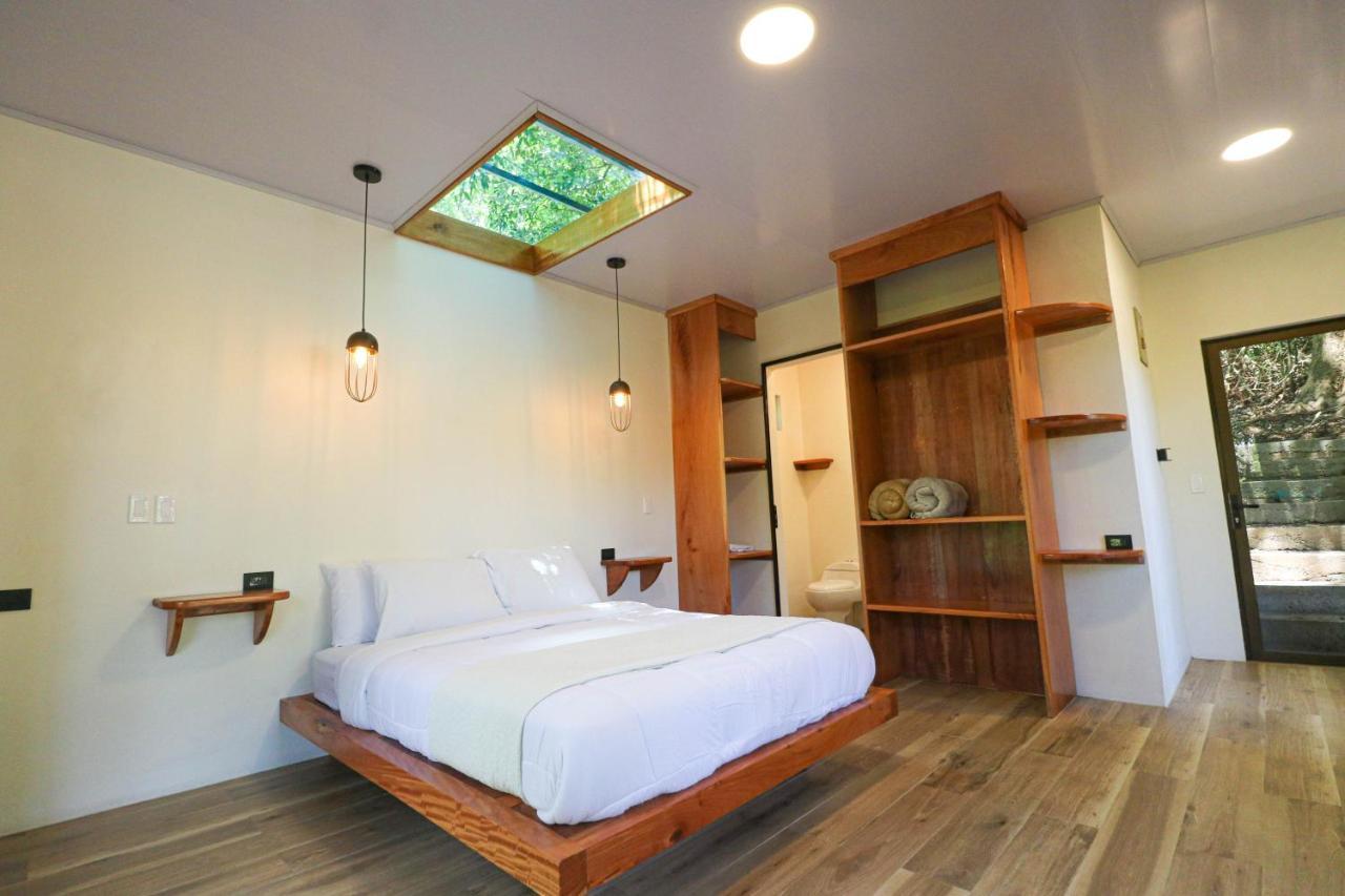 La Casa De La Montana Bed & Breakfast