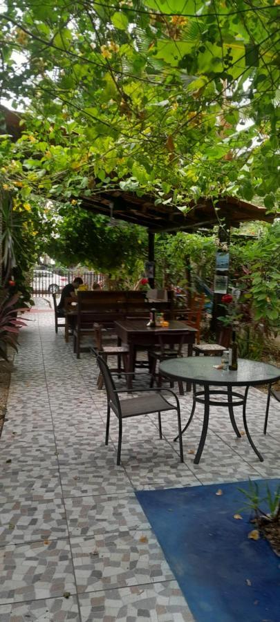 Hostel Cabinas Del Mar