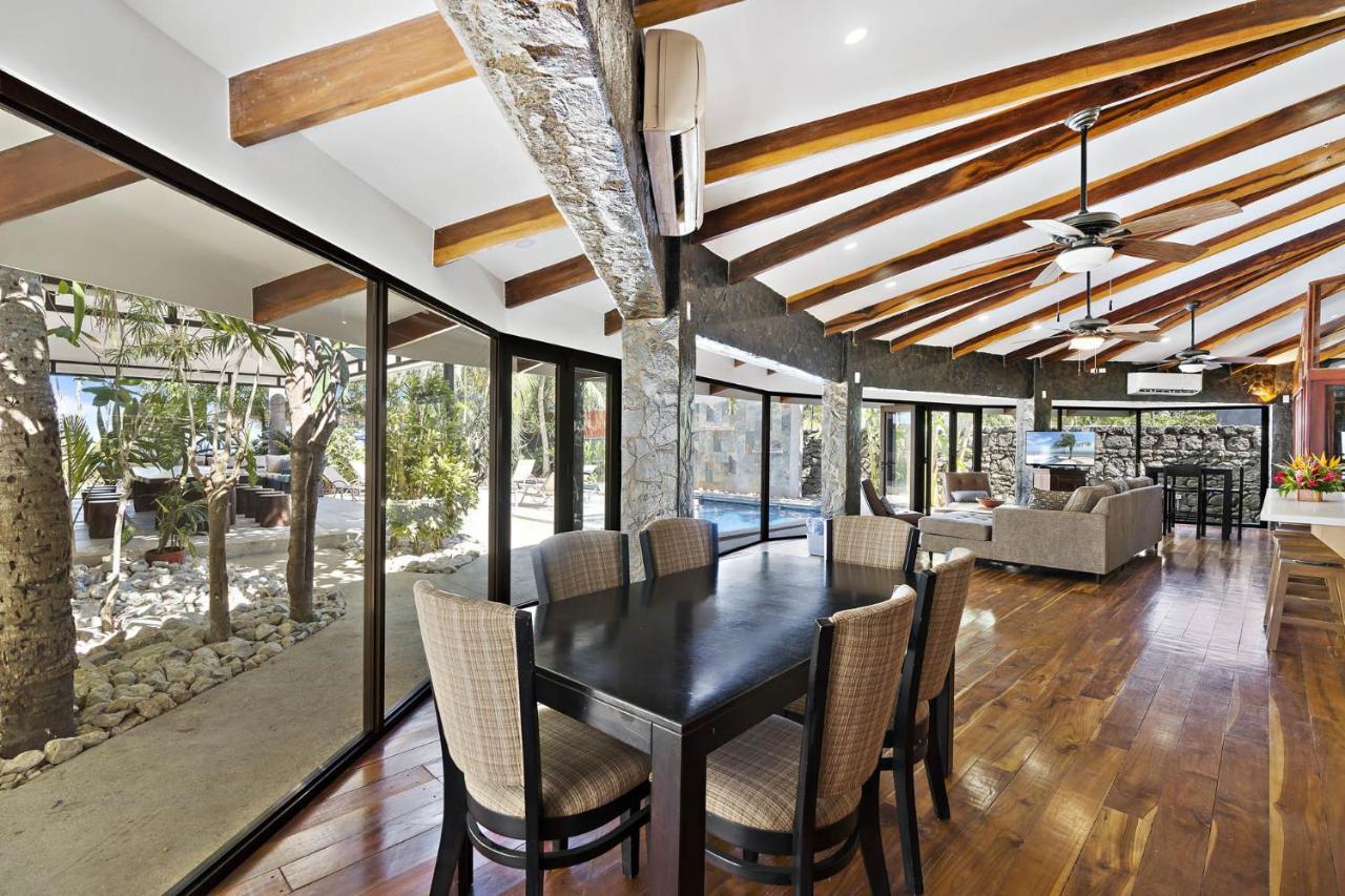Playa Potrero - Beachfront Villa, Big Private Pool - Casa Bella Catalina Holiday home