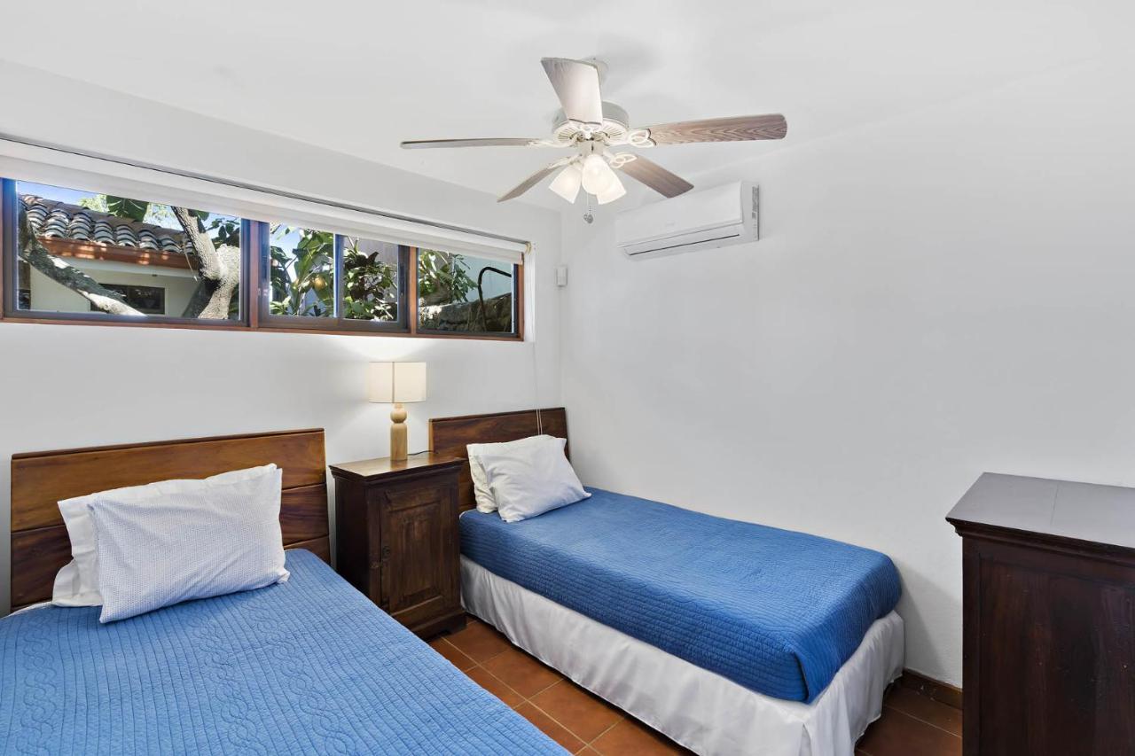 Playa Potrero - Beachfront Villa, Big Private Pool - Casa Bella Catalina Holiday home *