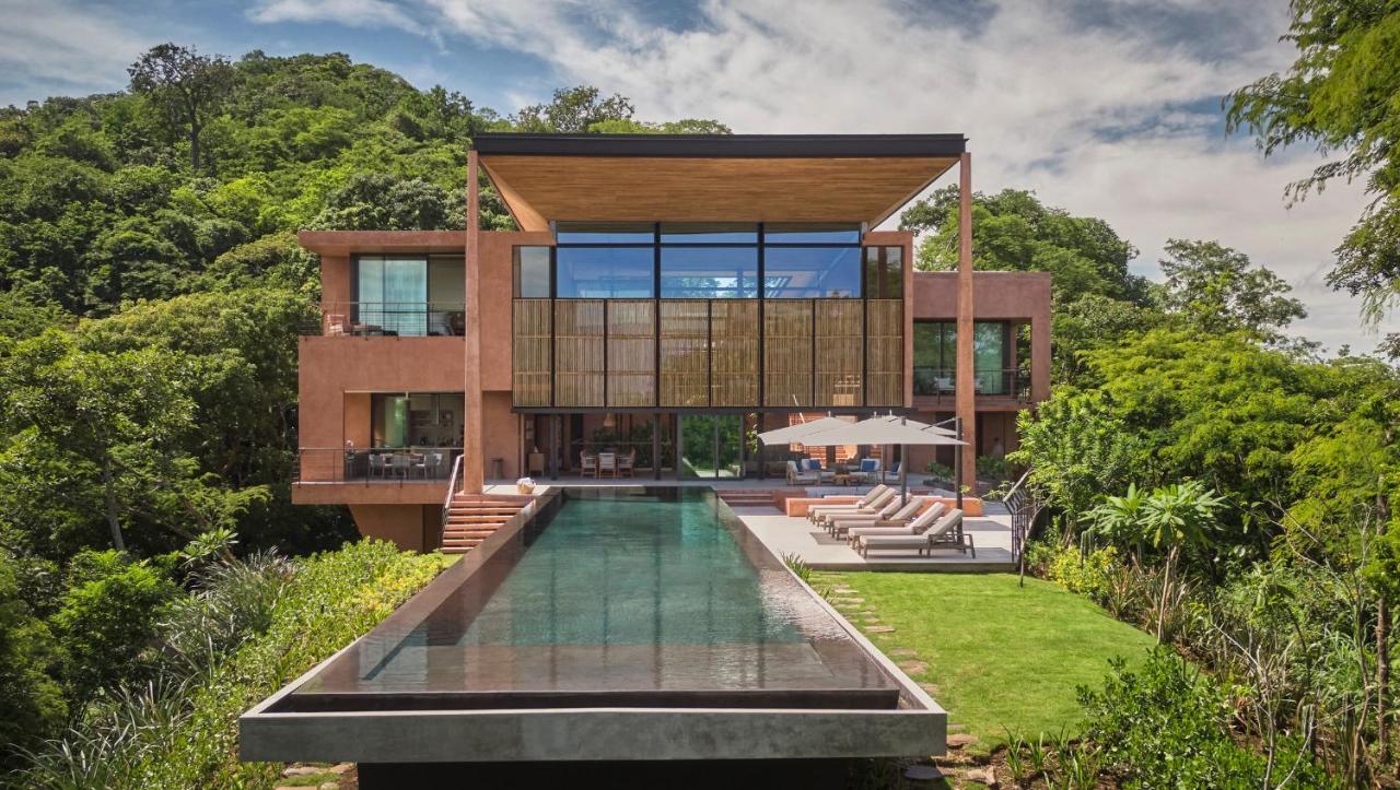 Four Seasons Peninsula Papagayo, Costa Rica