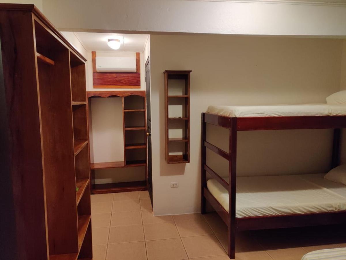 Cabinas Pura Vida Tour Operator Hotel 2*