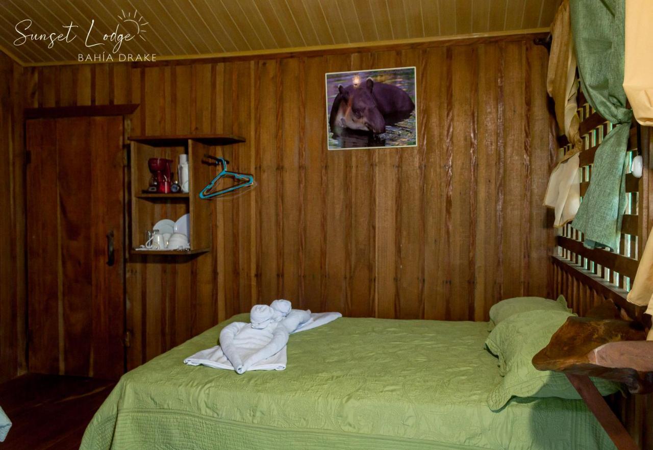 Sunset Lodge