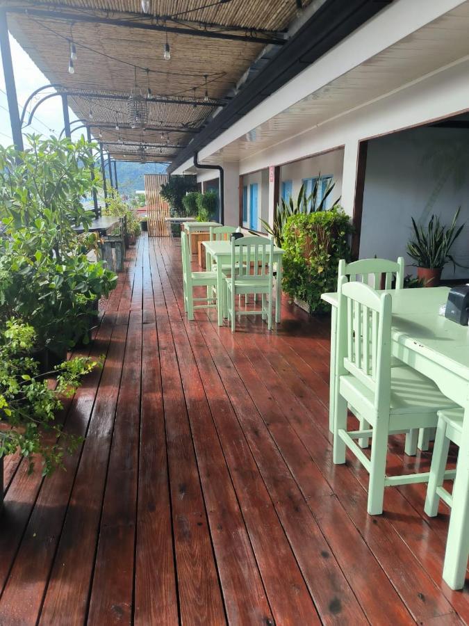 La Hacienda & Food Hostel Jaco