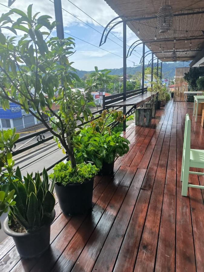 Hostel La Hacienda & Food