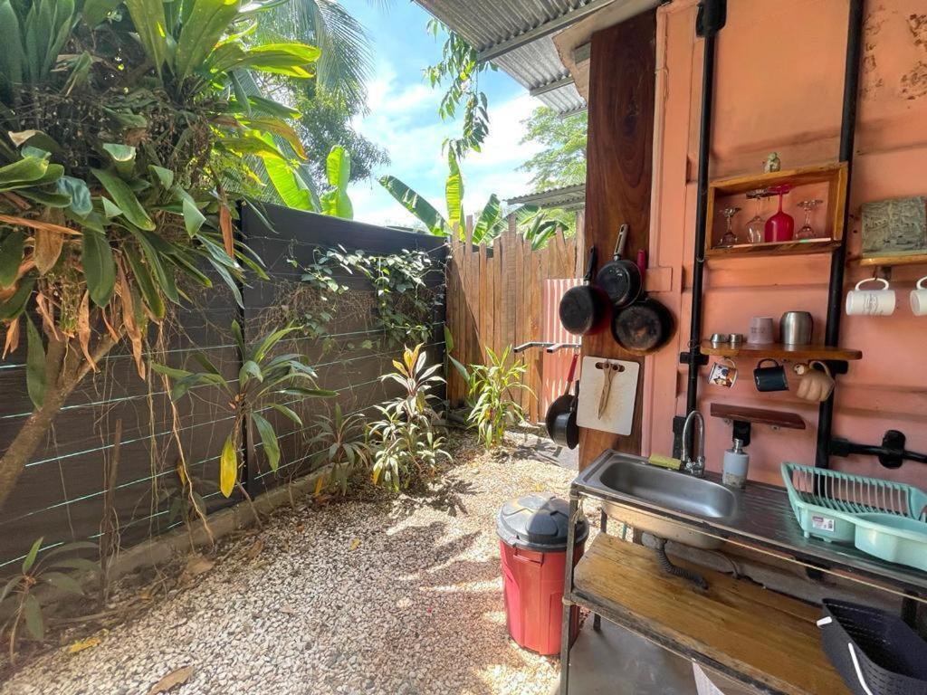 Hostel Salty Enthusiasts Share House & Playa Santa Teresa (Puntarenas)