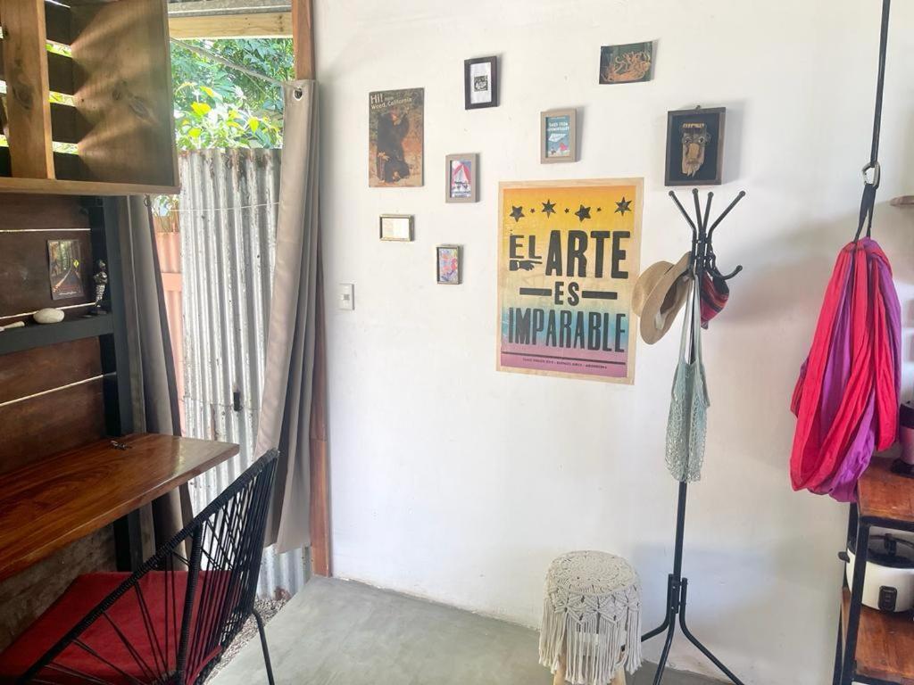 Hostel Salty Enthusiasts Share House & Playa Santa Teresa (Puntarenas)