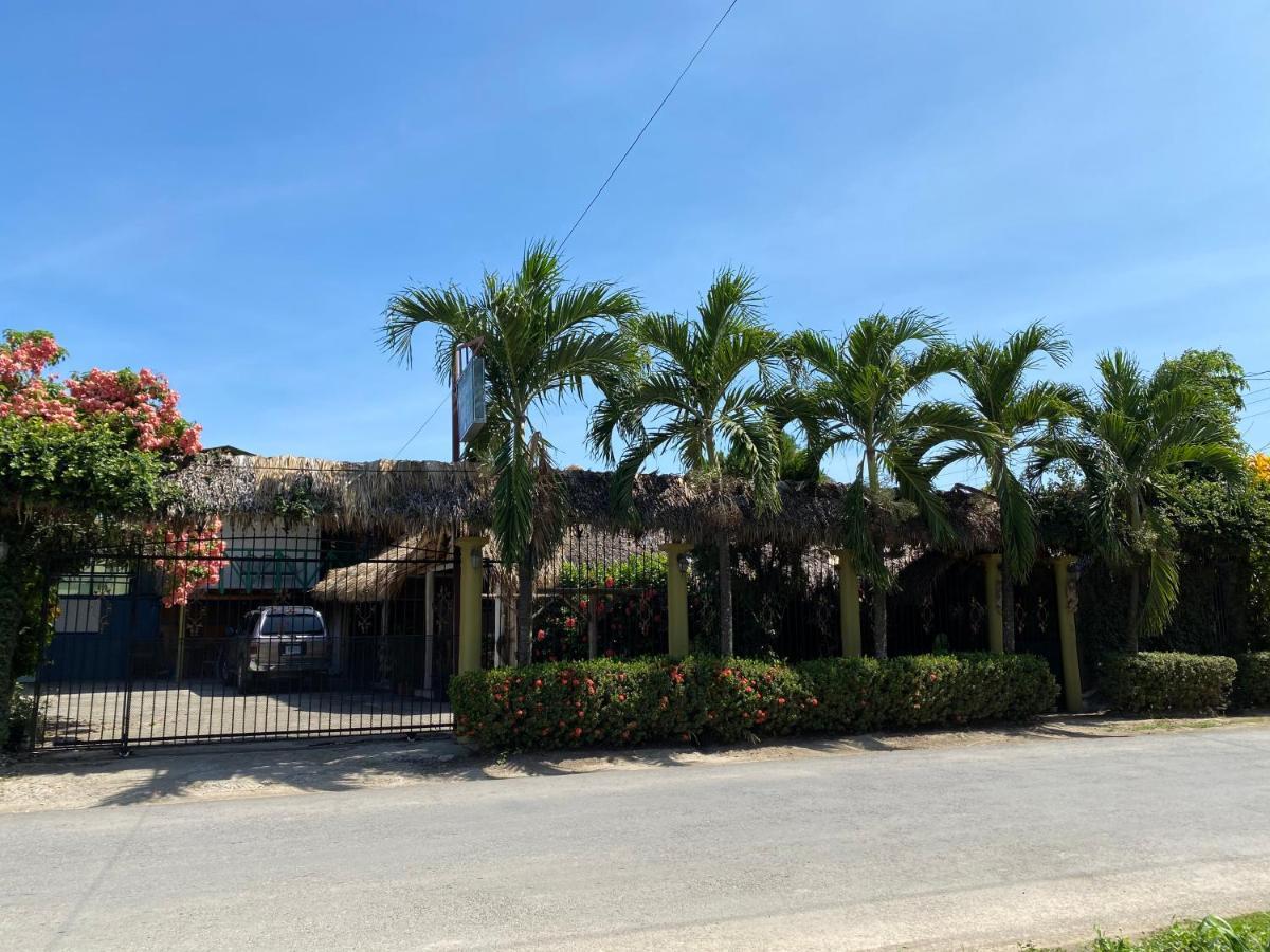 Guest house Mauras Tropical Mini & Tours