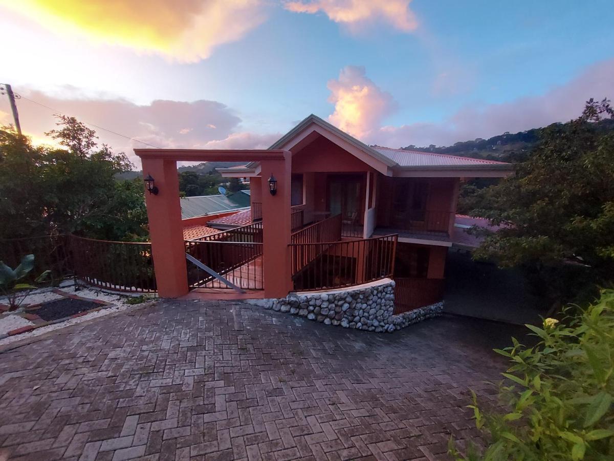 Bed & Breakfast Mi Casa Su Casa