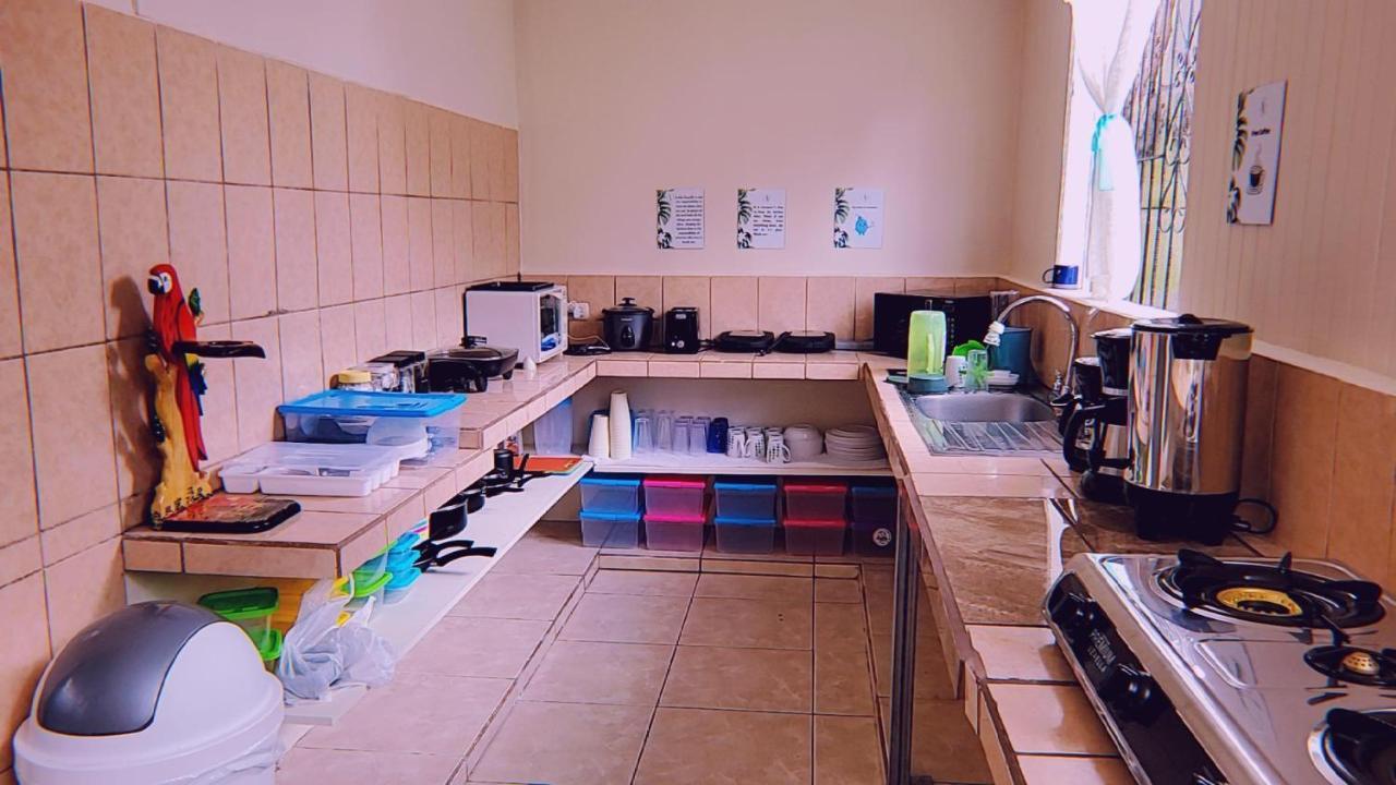 Alpha Arenal Hostel *