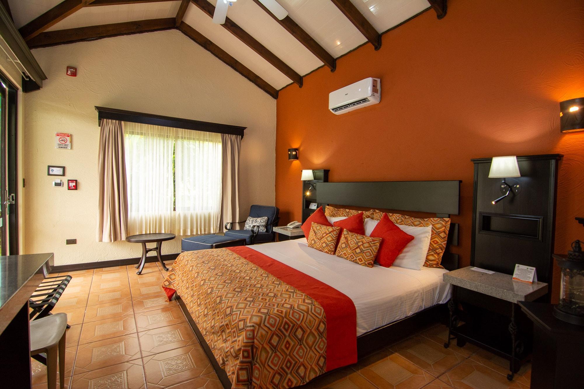 Hotel Arenal Springs & La Fortuna