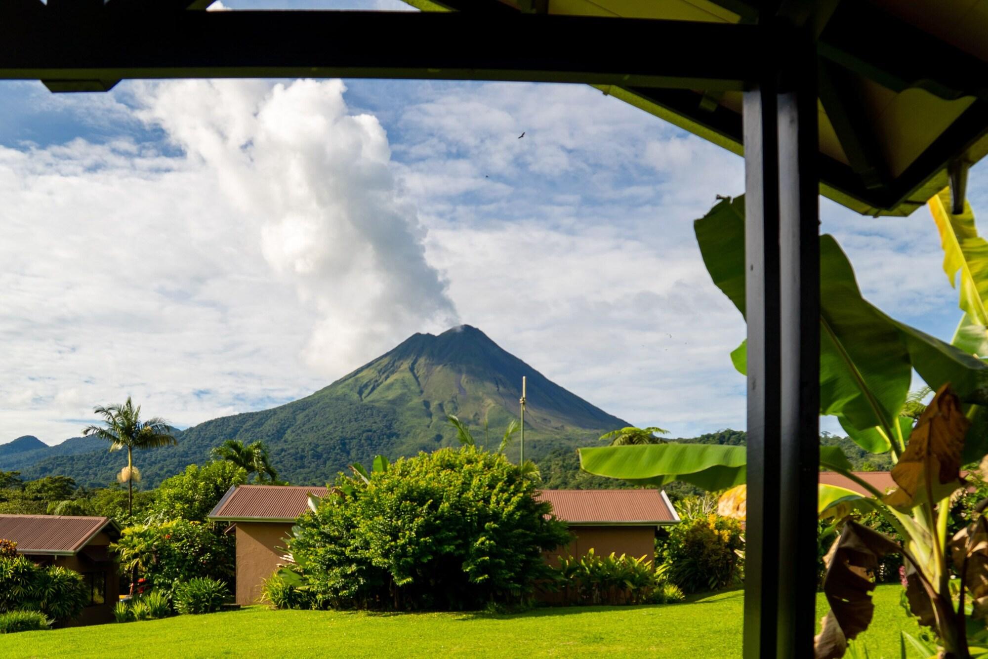Hotel Arenal Springs &