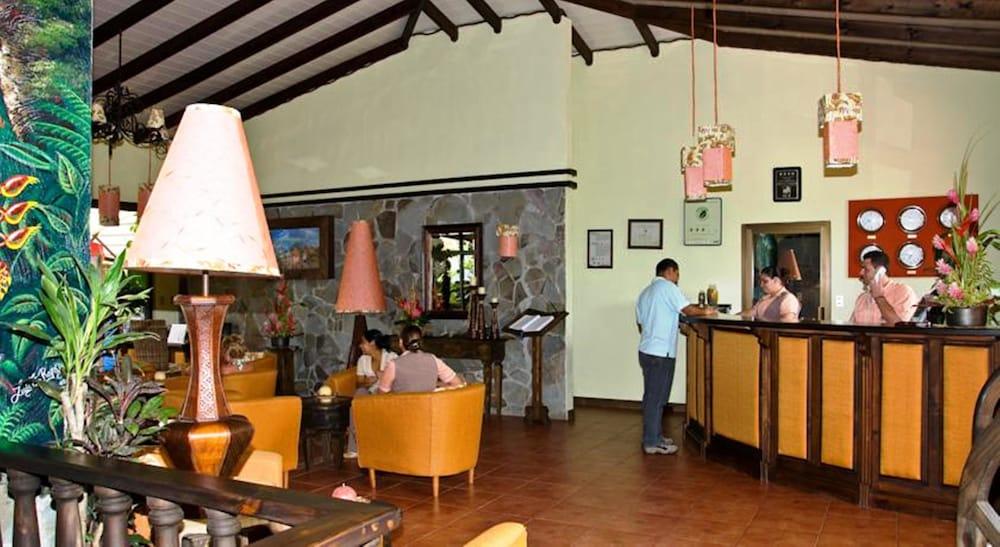 Hotel Arenal Springs &