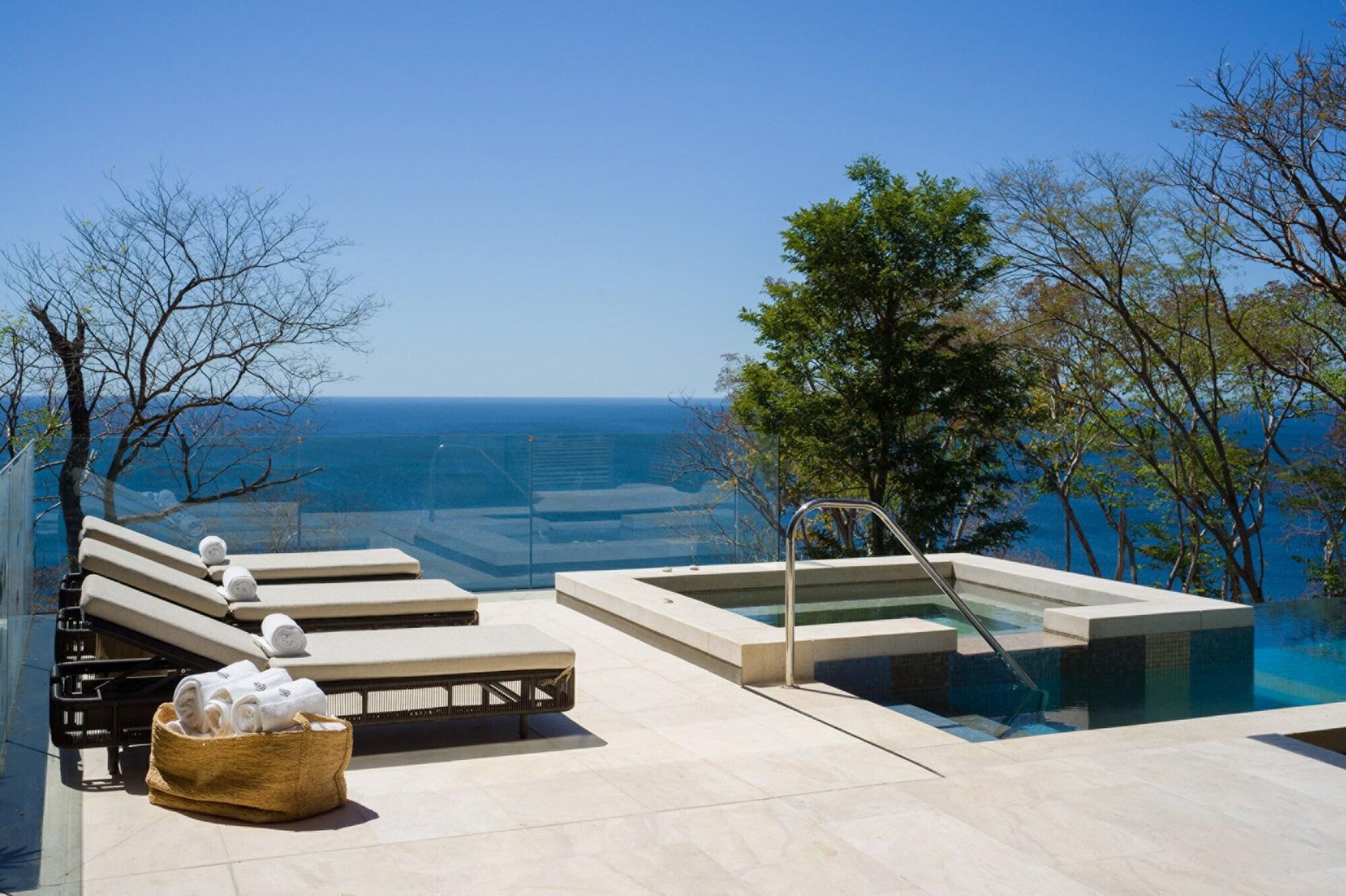 Four Seasons Peninsula Papagayo, Costa Rica