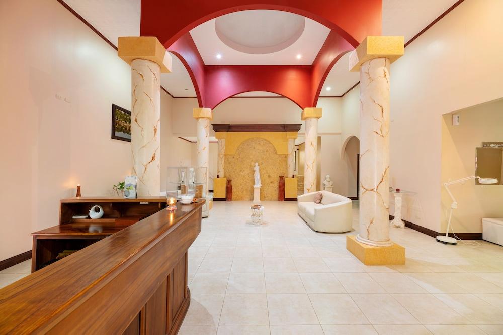 Hotel Magic Mountain 4*
