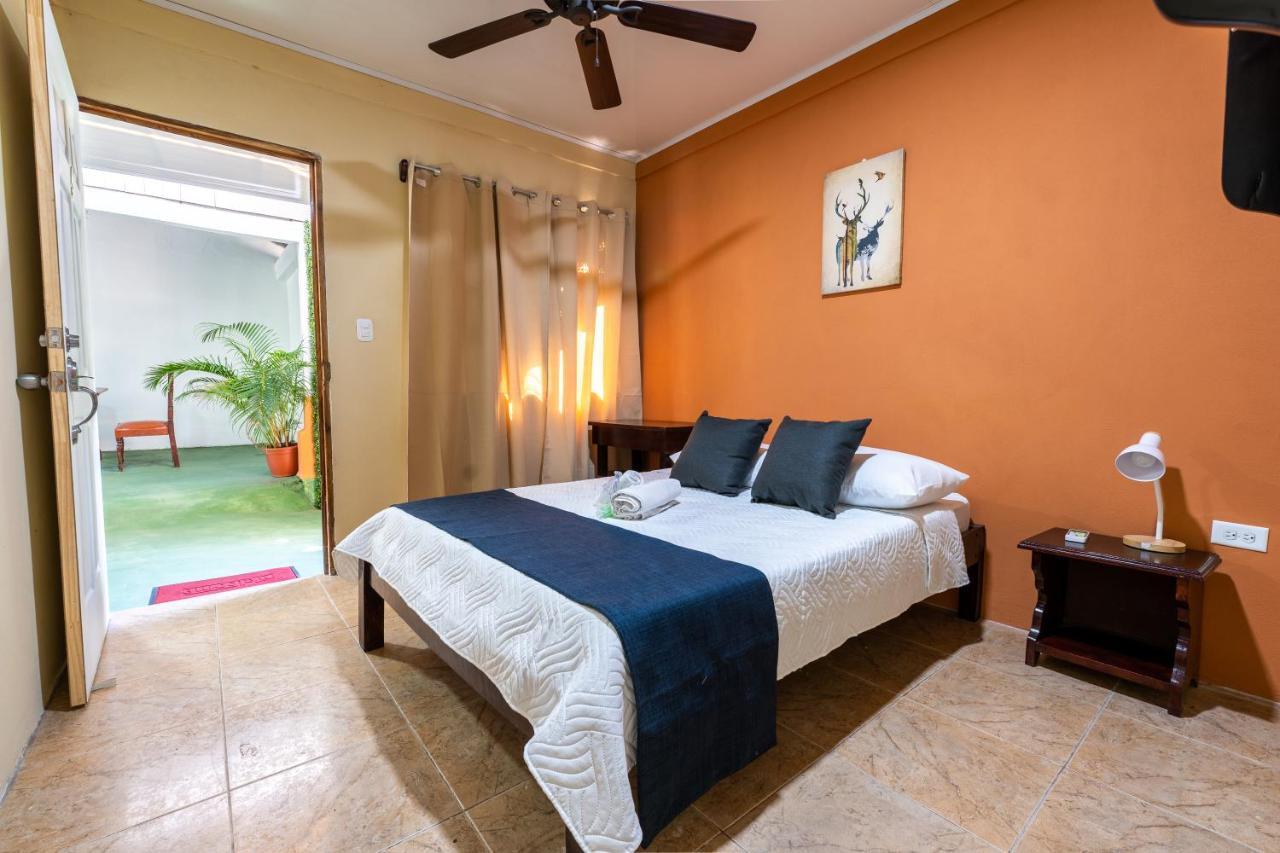 El Cocobolo Food&rest 6 Wifi Ac Pkg Gratis Bed & Breakfast