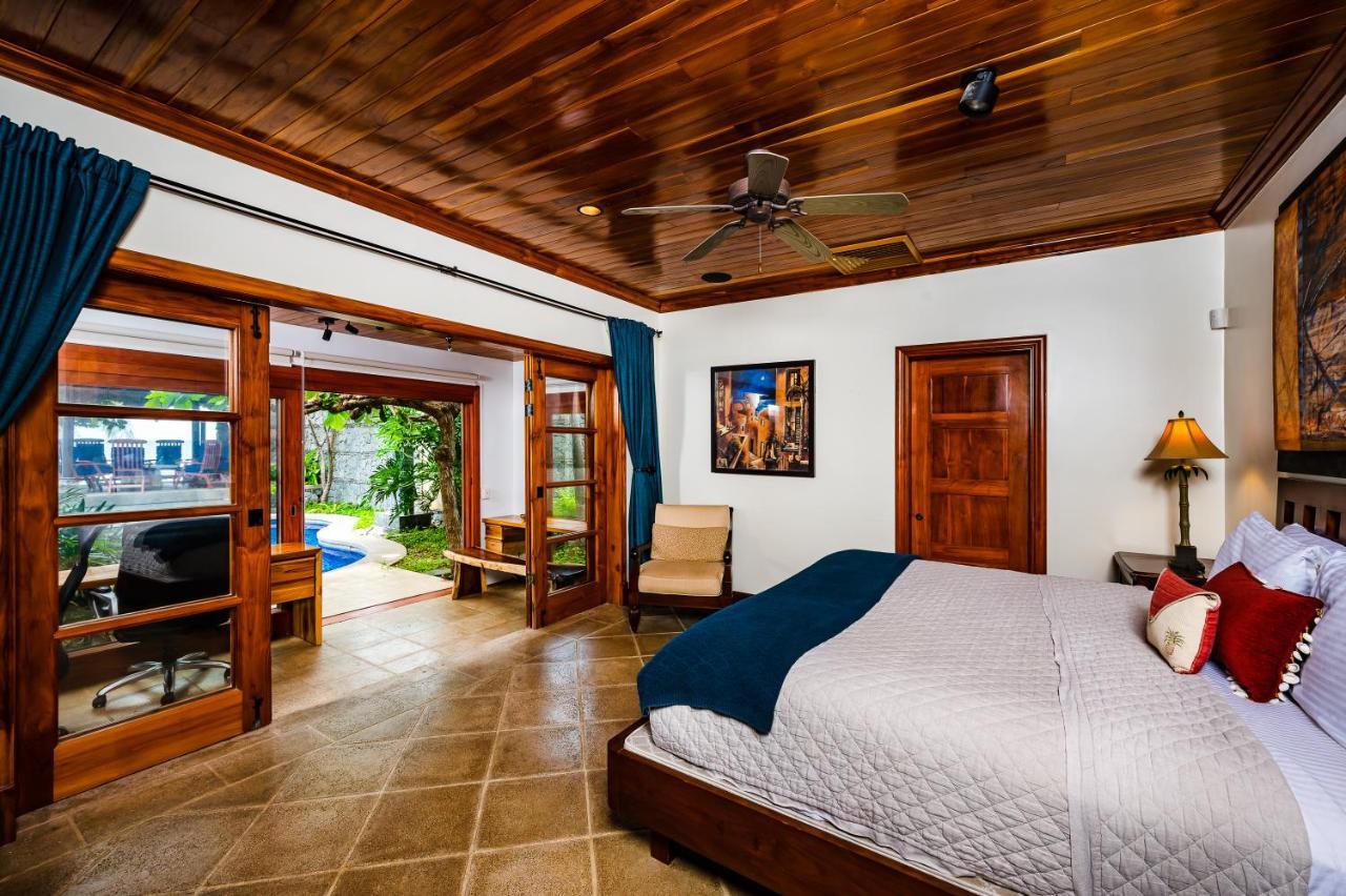 Casa Arrecife - 5bdr Beachfront - Ethereal Sunsets Villa Tamarindo