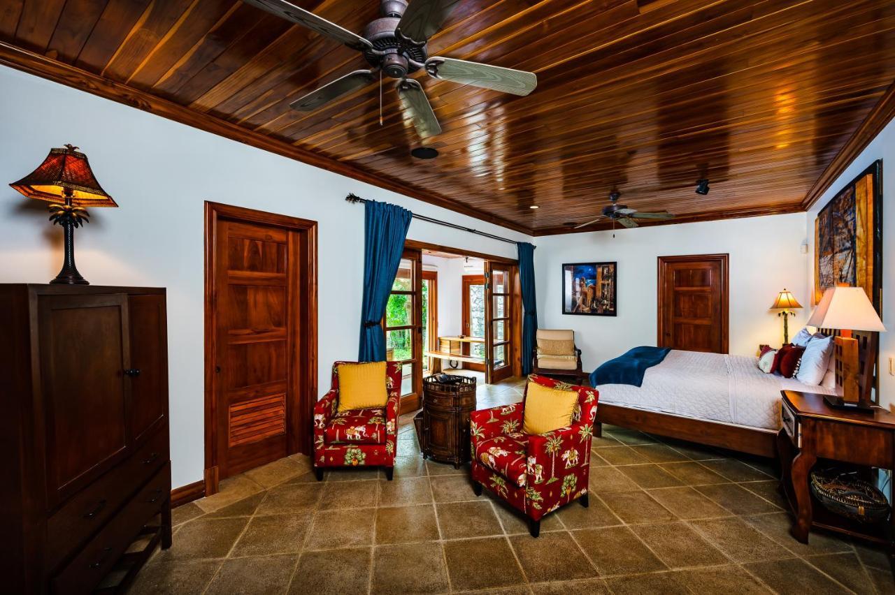 Casa Arrecife - 5bdr Beachfront - Ethereal Sunsets