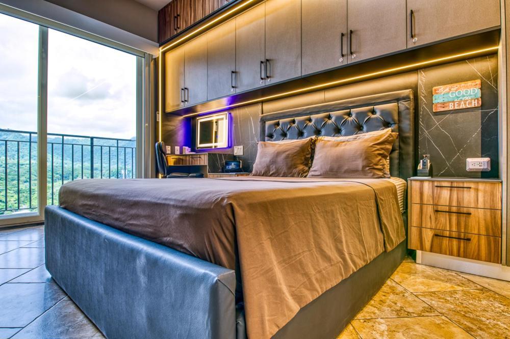 Secretjaco - Luxury Front Penthouse With Pool & Jacuzzi 5*