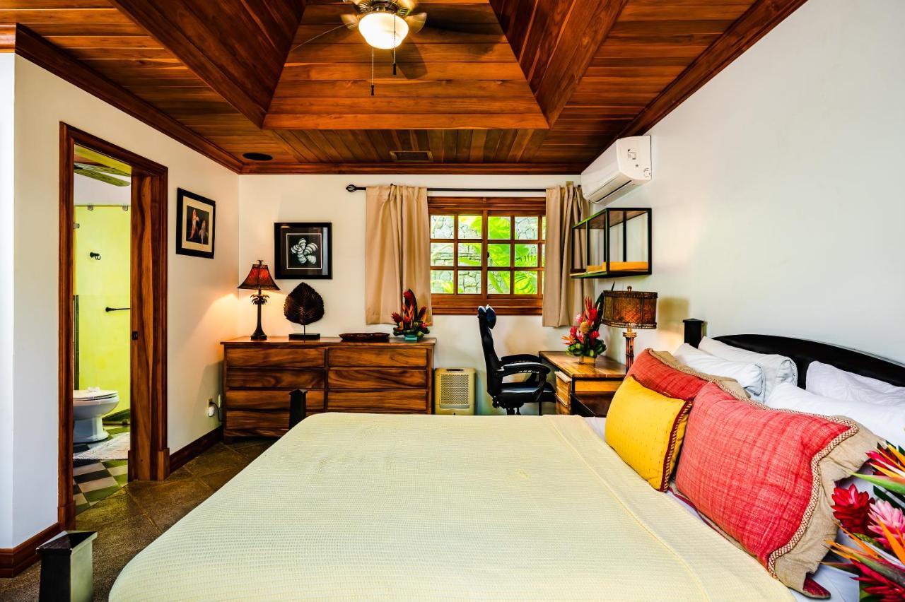 Casa Arrecife - 5bdr Beachfront - Ethereal Sunsets