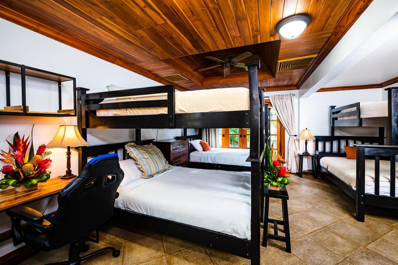 Casa Arrecife - 5bdr Beachfront - Ethereal Sunsets *