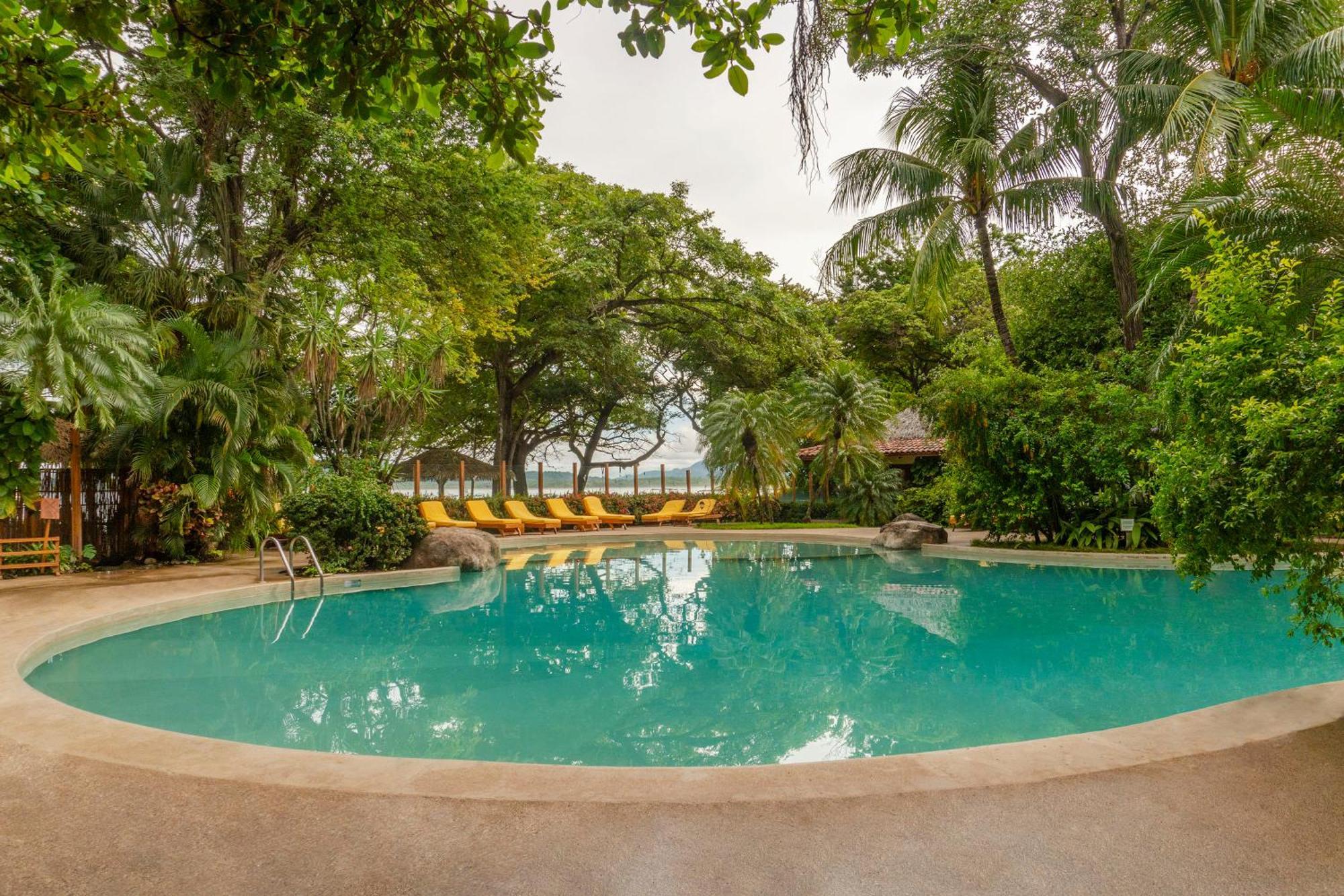Capitan Suizo Beachfront Boutique Hotel Tamarindo