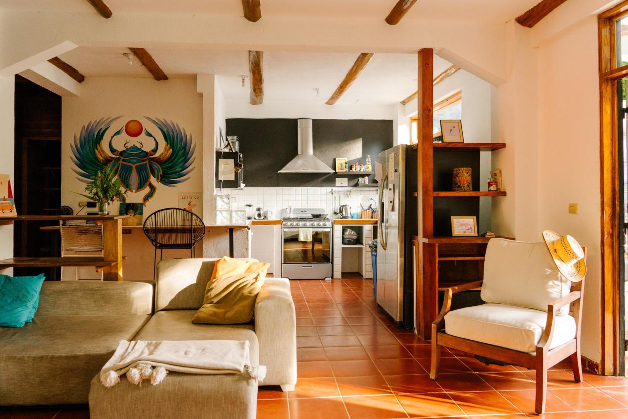 Hostel Salty Enthusiasts Share House &