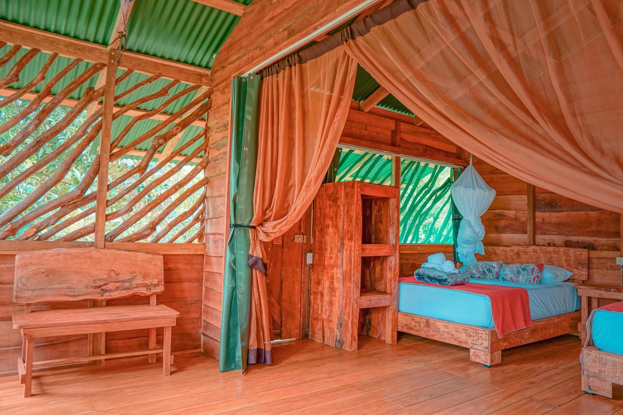 La Tigra Rainforest Lodge