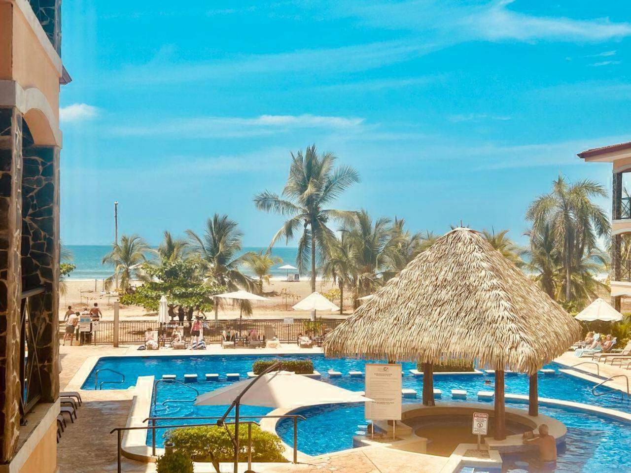 Apartamento De Lujo En Playa Jaco, Frente Al Mar, Wifi, Ac, Parqueo Privado Y Piscinas Apartment