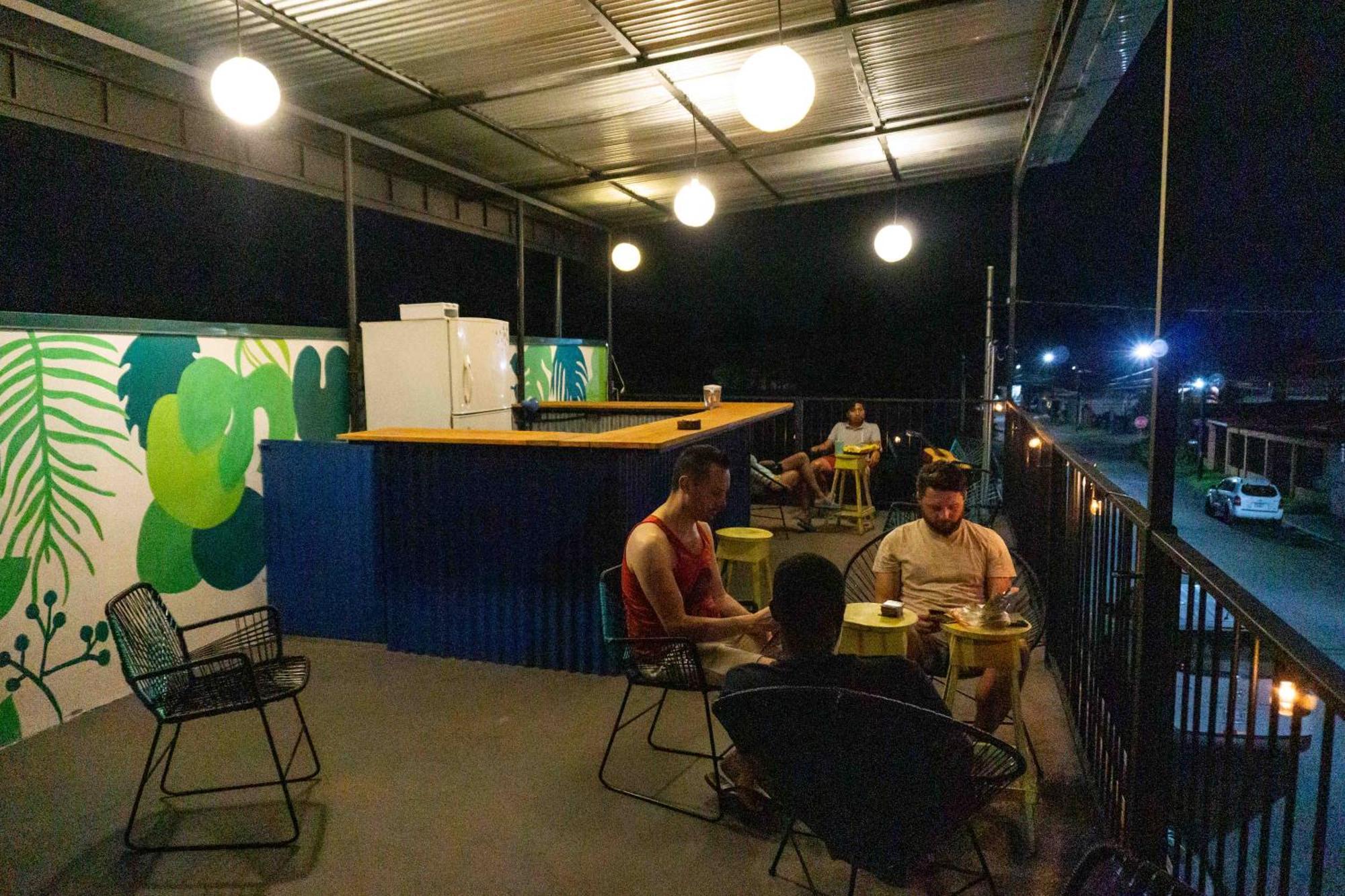 Argdivan Hostel