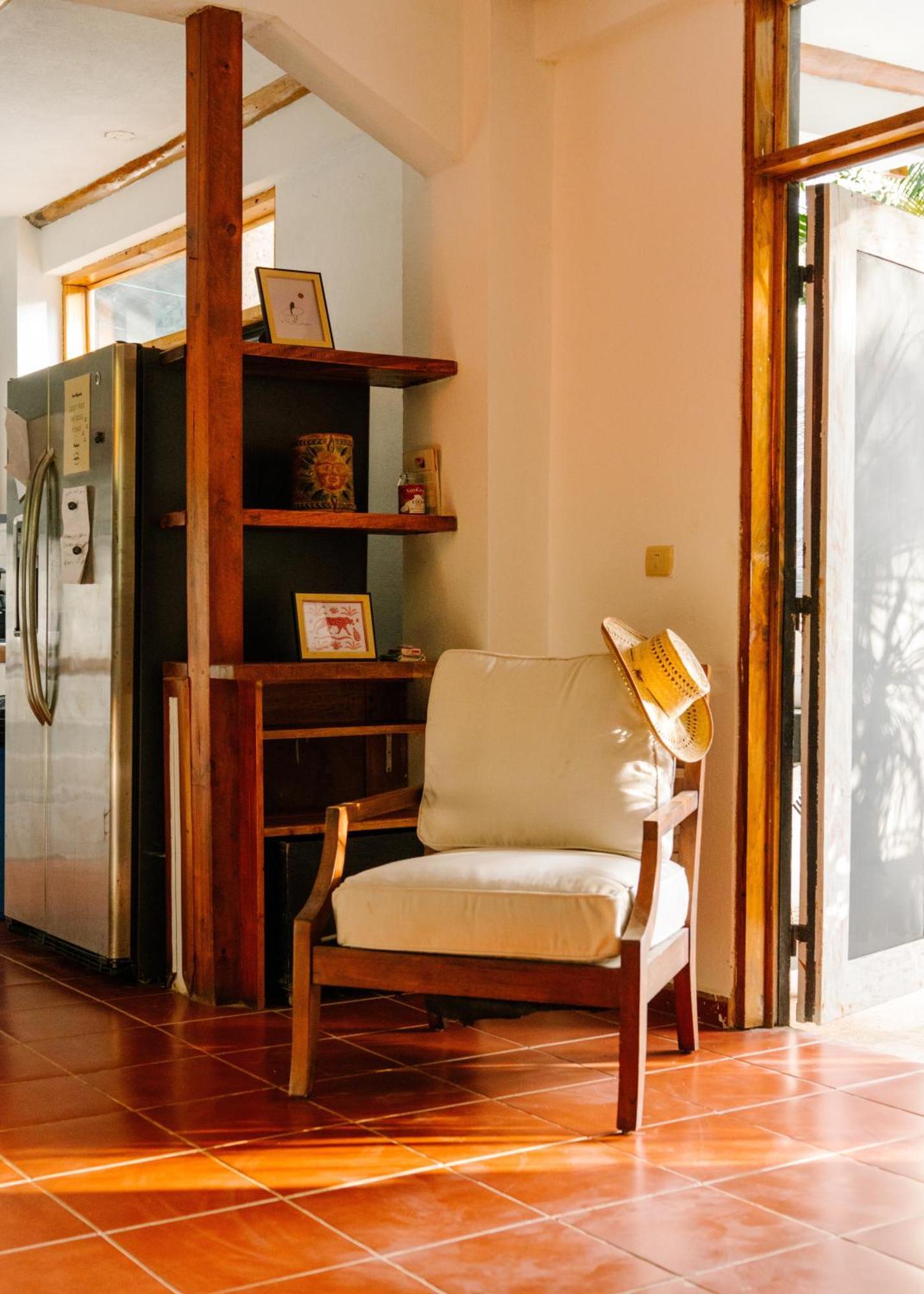 Hostel Salty Enthusiasts Share House &