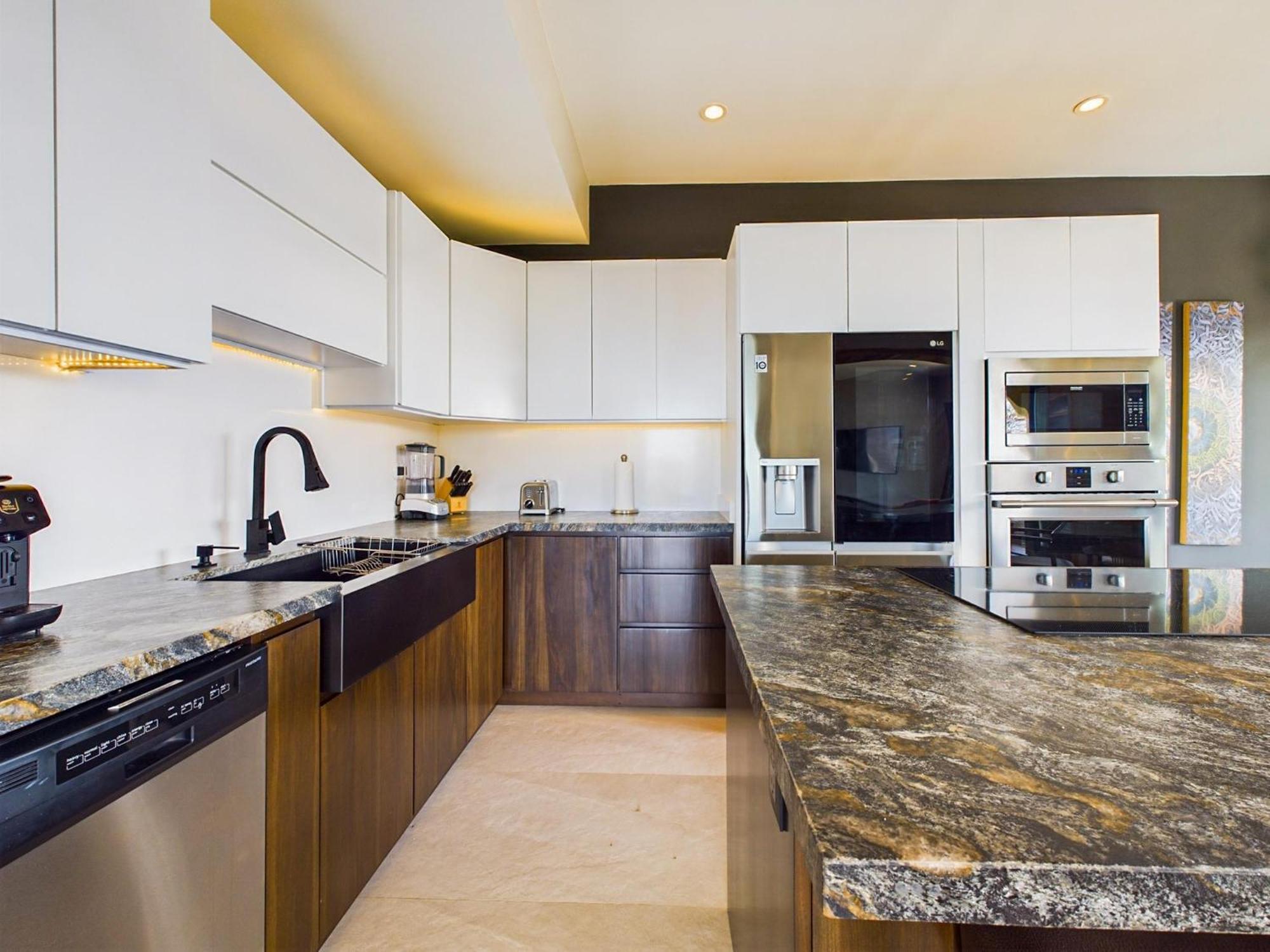 Apartment 360 Splendor 102 - Breathtaking Ocean View
